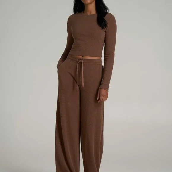 American Tall Mid-Rise Waffle Wide-Leg Pants for Tall Women in Otter Brown Size - Picture 3 of 3